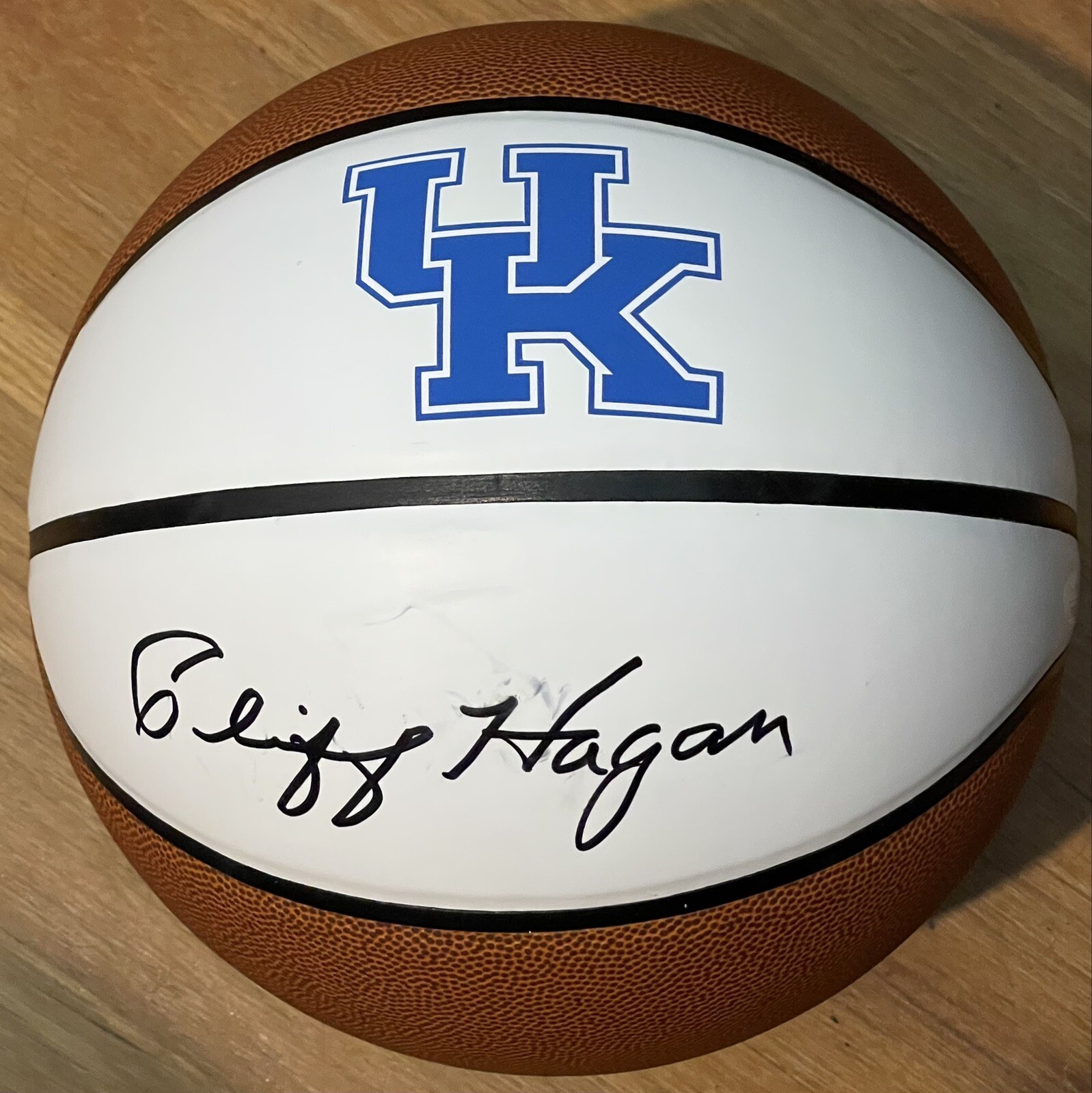 Cliff Hagan Autographed Signed Kentucky Wildcats Logo Basketball JSA 