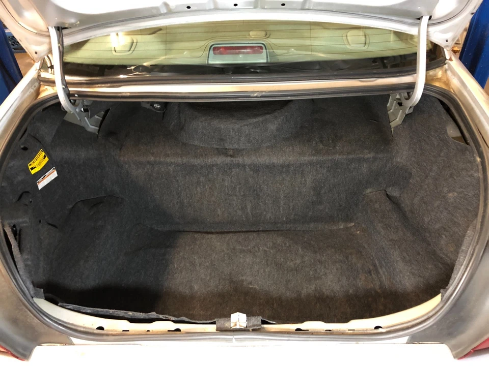 Alfombra de maletero Mercury Grand Marquis 2001 forro Ford Crown Victoria 1998-2011 Foto 3 de 4