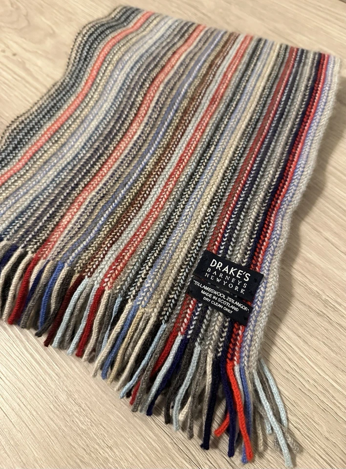 Bufanda Drakes Barneys NY Lana de Cordero Angora Rayas Flecos Hecha en Escocia Foto 2 de 4