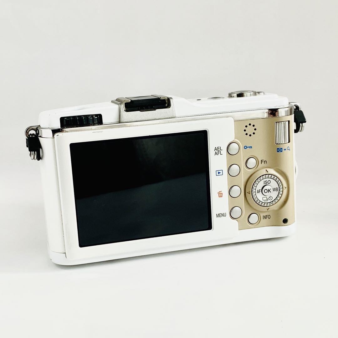OLYMPUS PEN E-P1 two lens kit ホワイト動作品　美品 OLYMPUS PEN E-P1 Lens Kit White Digital Camera from Japan