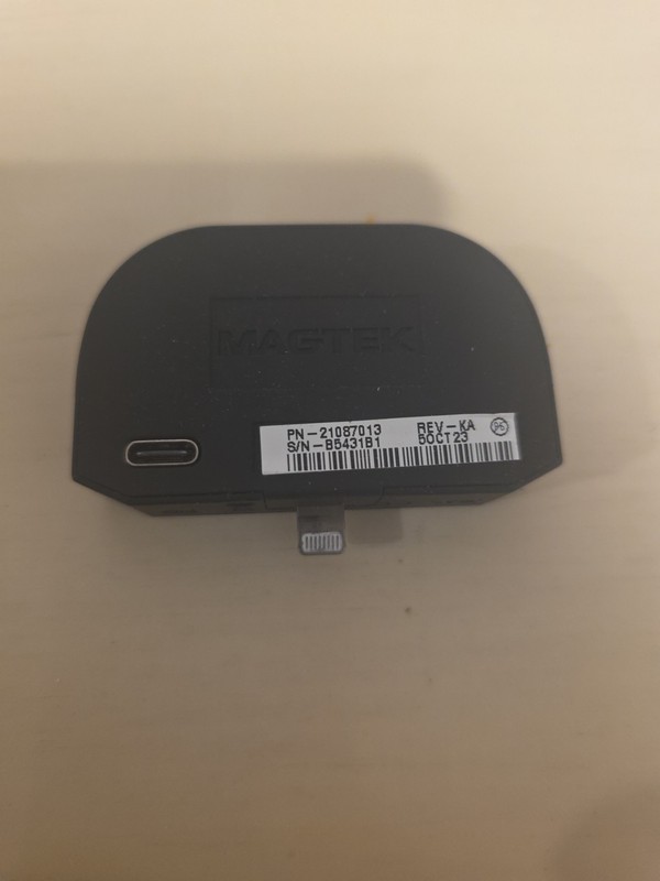 Magtek Magnesafe iDynamo 5 iPhone & iPad Credit Card Reader 21073131
