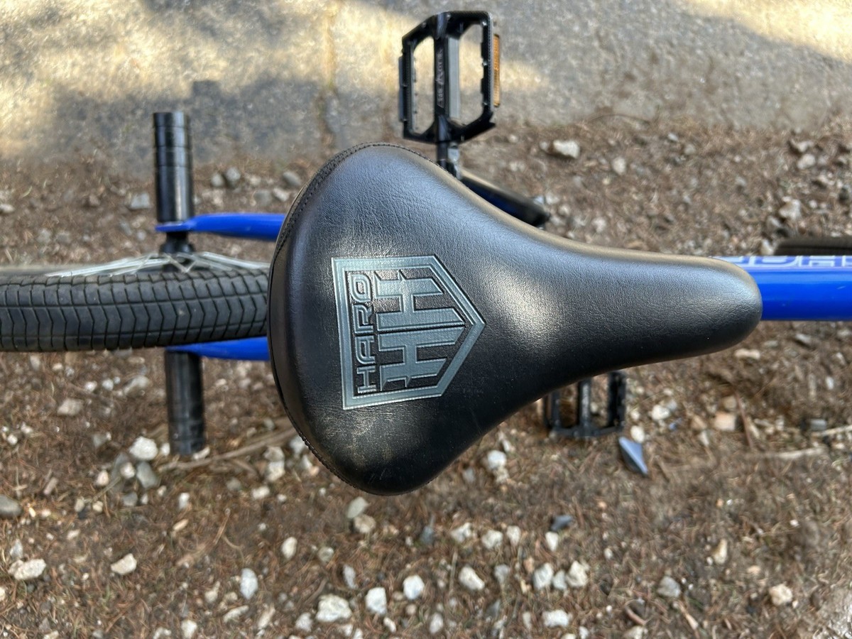 Haro Haro 24 BMX Bike Blue Black 20 in Wheels Pegs BMX Bar No