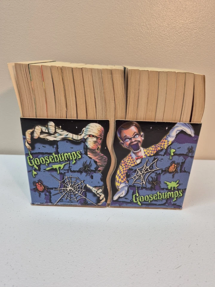 Goosebumps Books#1-18 RL Stine Cardboard Bookends 1st Printings PICTURES See All - Image 2 of 4
