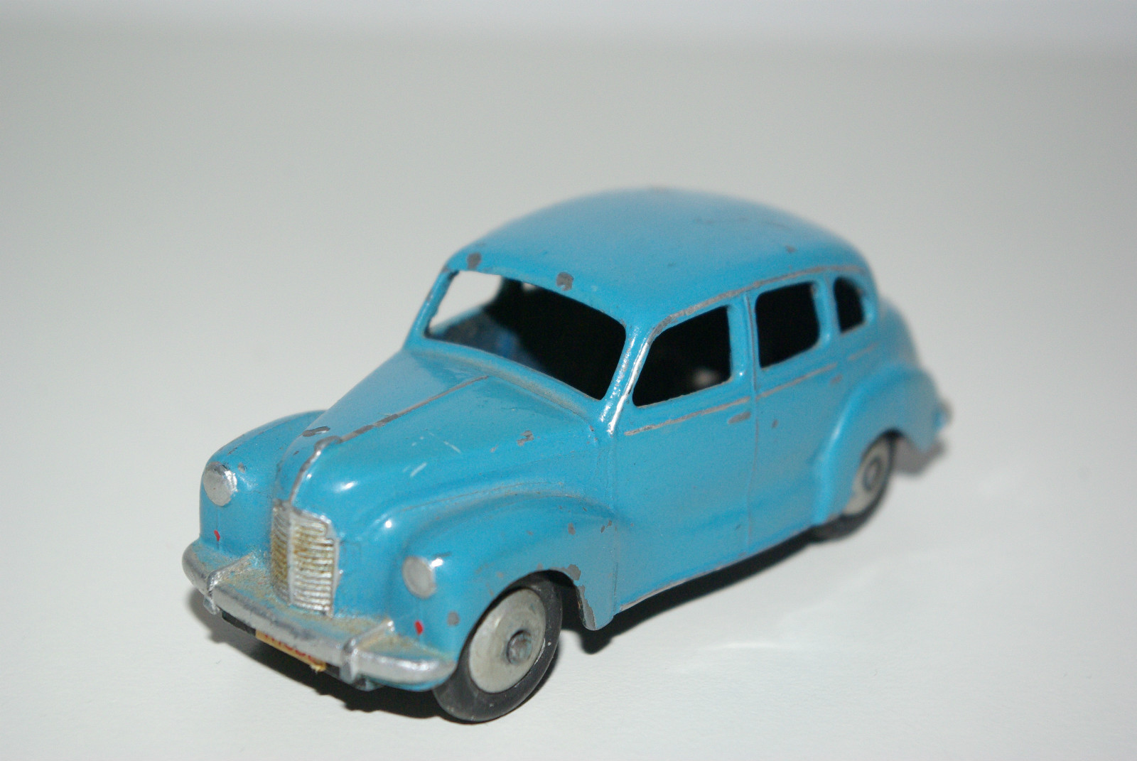 Dinky 152, Austin A40 Devon - Free Price Guide & Review