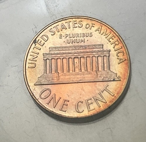 1967 SMS Lincoln Memorial Penny / Small Cent - Natural Toned - 95% Copper - Picture 2 of 4