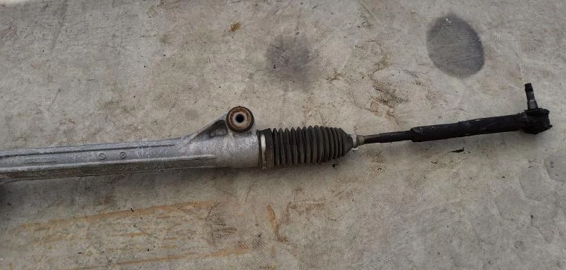 Portaequipajes y piñón de dirección Toyota Highlander 2014-2019 Foto 3 de 3