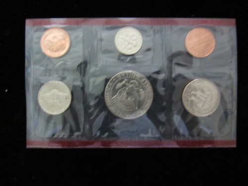 1993 United States Mint Uncirculated Coin Set - Picture 6 of 8