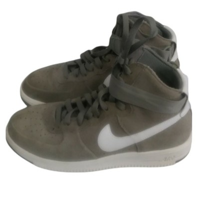 Nike Air force 1 Size 8 High Top 