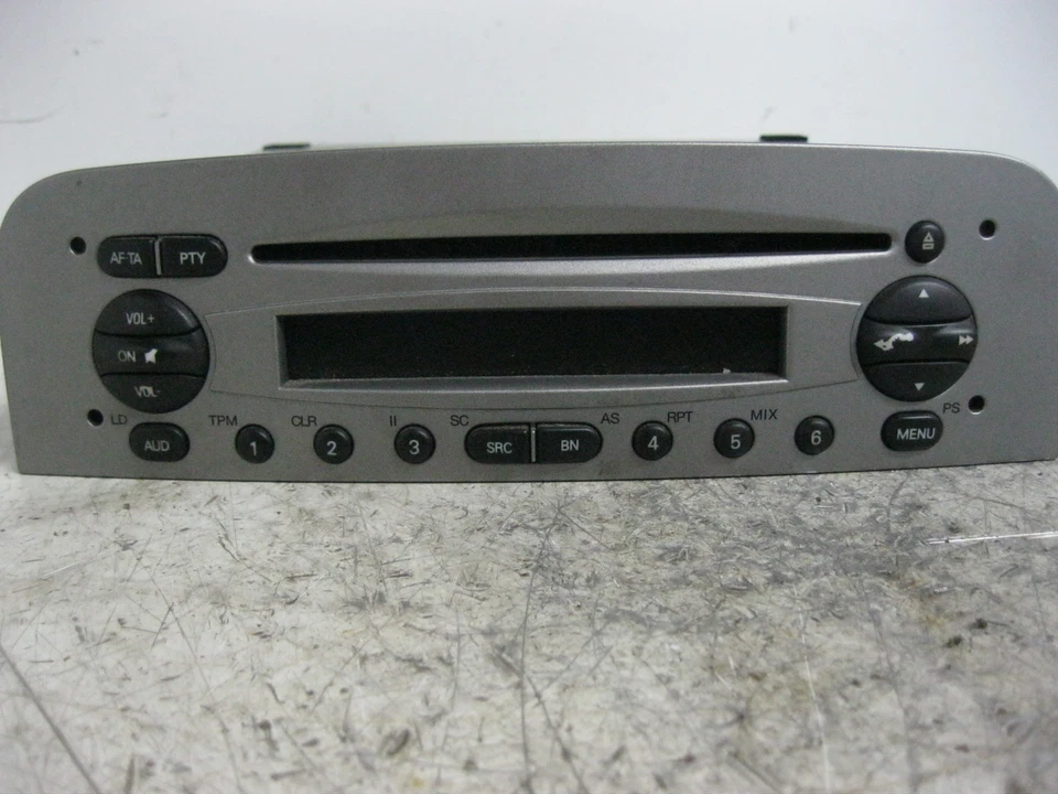 Alfa Romeo 147 1.6 Twin Spark 937 Radio 735293234 - Bild 2 von 4