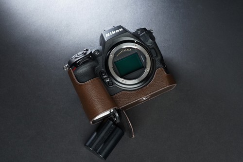 Funda protectora de cuero genuino con media cámara para Nikon Z8 - Imagen 2 de 37