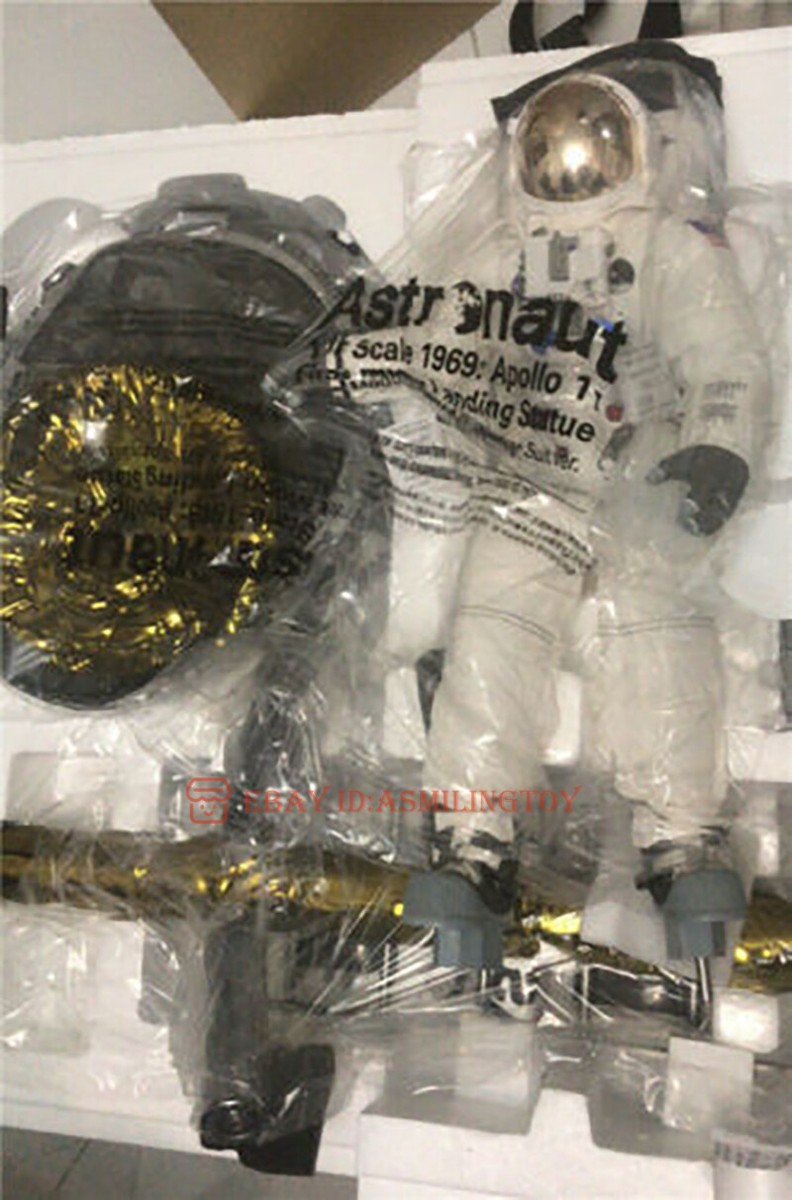1/4 BLITZWAY Apollo 11 Astronaut 1st Moon Landing Spaceman Statue 1/4 BLITZWAY Apollo 11 Astronaut 1st Moon Landing Spaceman Statue