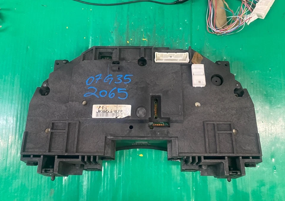 2005-2008 INFINITI G35 velocímetro painel de instrumentos 121k milhas - Imagem 3 de 3