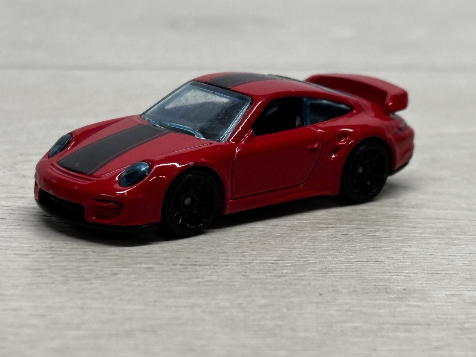 Hot Wheels Porsche 911 GT2 2010 Diecast 1:64 loose