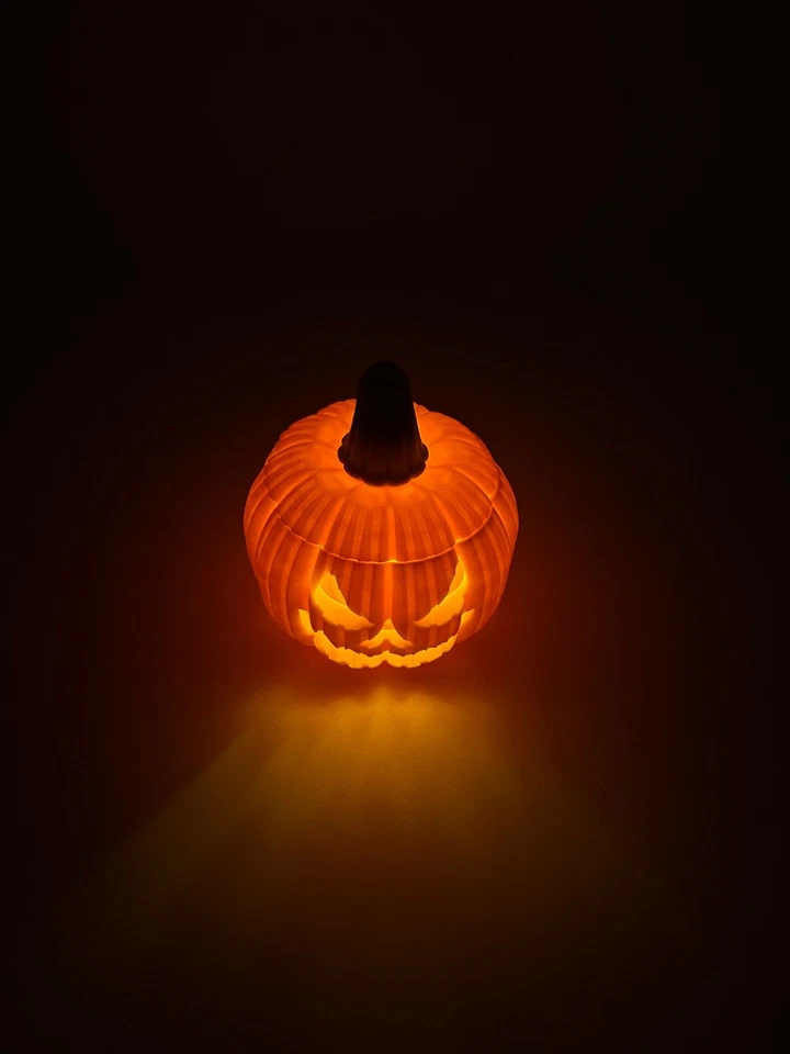 Deko Kürbis, Halloween, beleuchtet, Herbstdeko, Tischdecko, mit LED Teelicht - Bild 2 von 4