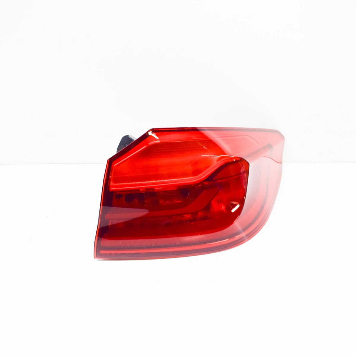 BMW 5 G30 Rear Right Outer Tail Light 7376464 63217376464 NEW GENUINE