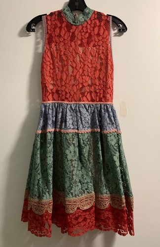Vestido de cóctel Alexis Vedette de encaje multicolor rojo verde sin mangas XS - Imagen 5 de 11