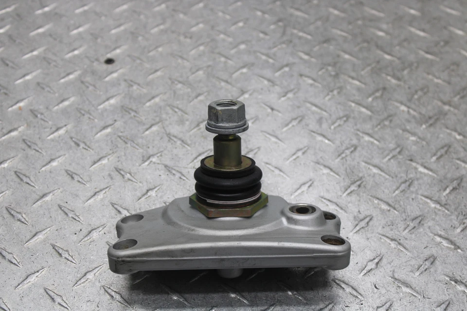 2004 BMW K1200RS ABS FRONT FORKS CLAMP LOWER TRIPLE TREE STEM 7678885 - Image 4 of 4