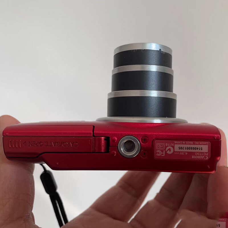 Canon PowerShot A4000 IS 16.0MP 8x zoom Digital Camera Pink/Silver