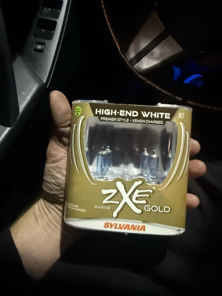 Sylvania H7 SilverStar ZXE GOLD H7SZG.BP2 Foto 3 de 4