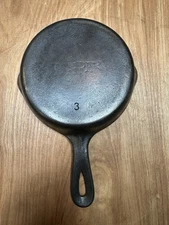 Wapak Cast Iron 3 Skillet Vintage - Plated