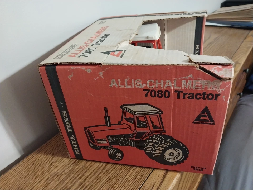 Allis Chalmers 7080 - 2nd National Farm Toy Show in 1979 only 1000 made by Ertl - Image 2 of 4