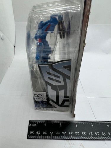 Hasbro Transformers Generations Chromia 2014 Autobot Figure IDW Comic Book - Picture 21 of 21