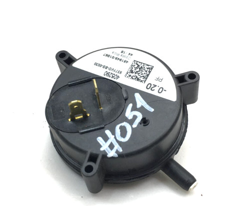 York Luxair 9371VO-BS-0030 Furnace Air Pressure Switch 405290 -0.20 PF used #O51