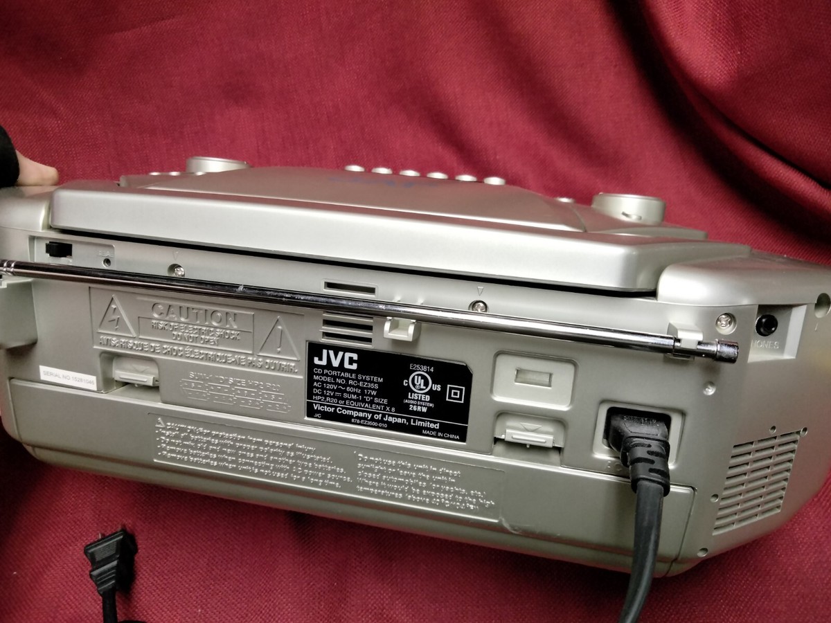 JVC FM Radio, CD & Cassette Player, RC-EZ35S, Tested Works Great.
