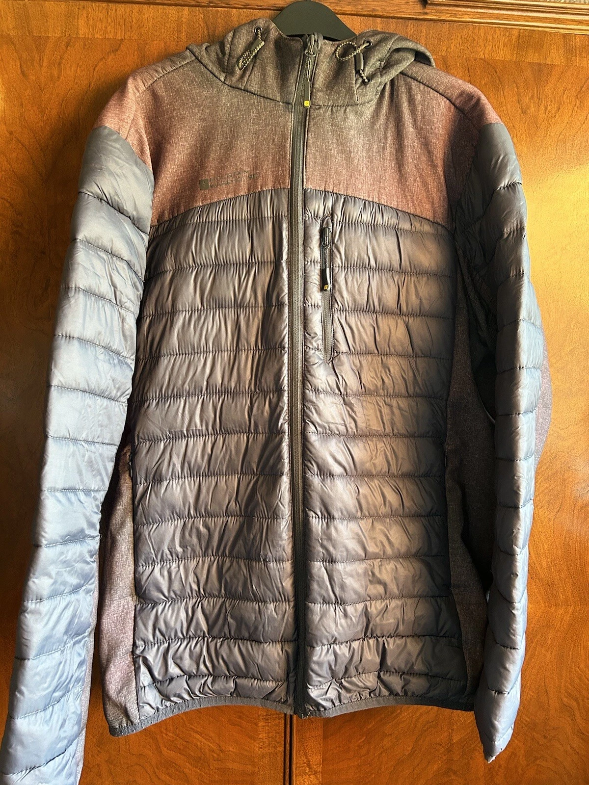 Size L, Men’s Mountain Warehouse Puffer Jacket. Grey And Red Ombré Effect.