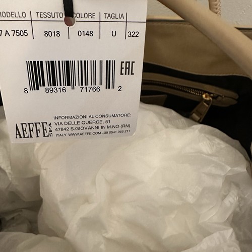 Neu mit Etikett Moschino | Große hellbraune Ledertasche mit geprägtem Logo $ 1175 - Bild 10 von 13