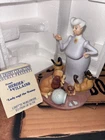 Disney Heroes & Villains Figurine Si & Am Lady And The Tramp Aunt Sarah In Box