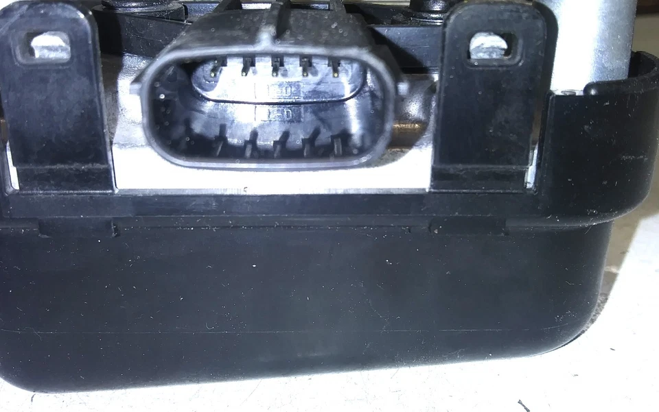 KD7J 67XA1 Mazda CX-5 CX5 2021 cruise distance sensor - Image 3 of 4