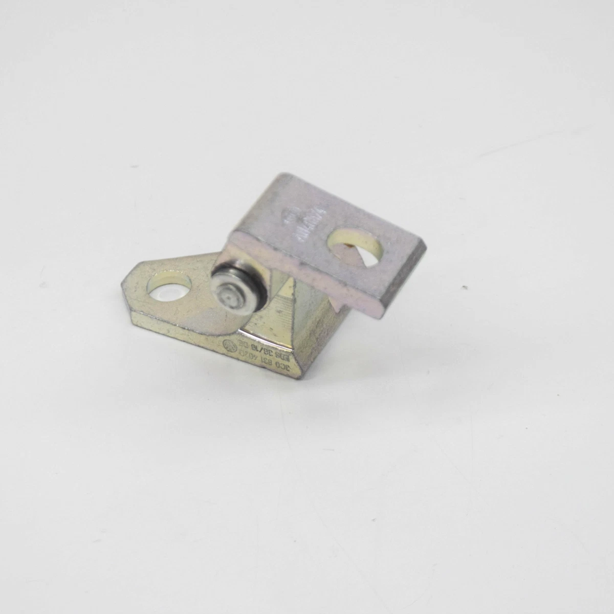 Volkswagen PASSAT B6 Front Right Door Upper Hinge 3C0831402D NEW 