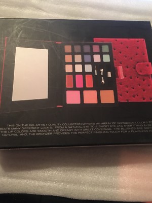 Parisian Beauty eye, cheeks and lip color palette in swede red compact case