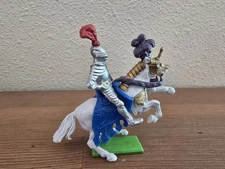 Vintage 1971 Britains Deetail Mounted Medieval Silver Knight Horse Sword Shield