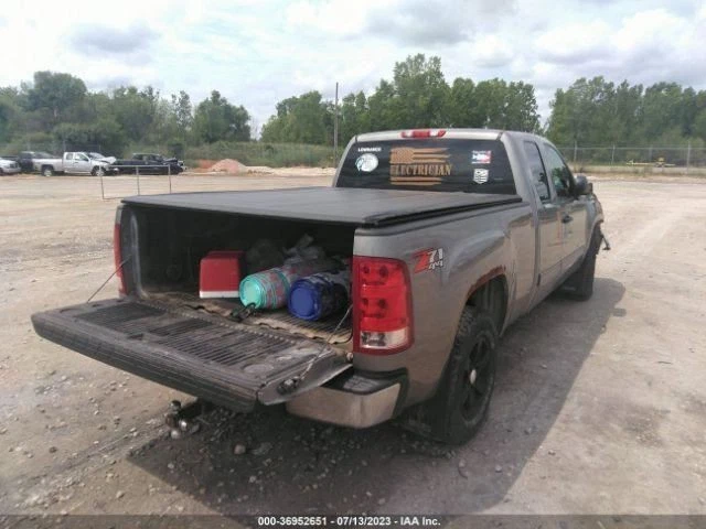 (LOCAL PICKUP ONLY) Trunk/Hatch/Tailgate With Locking Tailgate Fits 07-14 SIERRA Foto 4 de 4