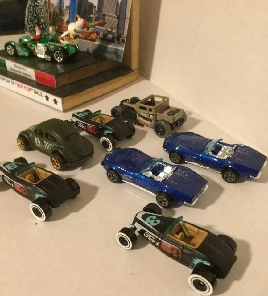 Hot Wheels 2025 Mystery Models Series 2 - #1 Volkswagen Beetle Gray with Lot - Image 4 of 4