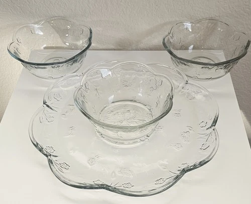 Vtg Anchor Hocking Glass Platter & Bowl Savannah Set
