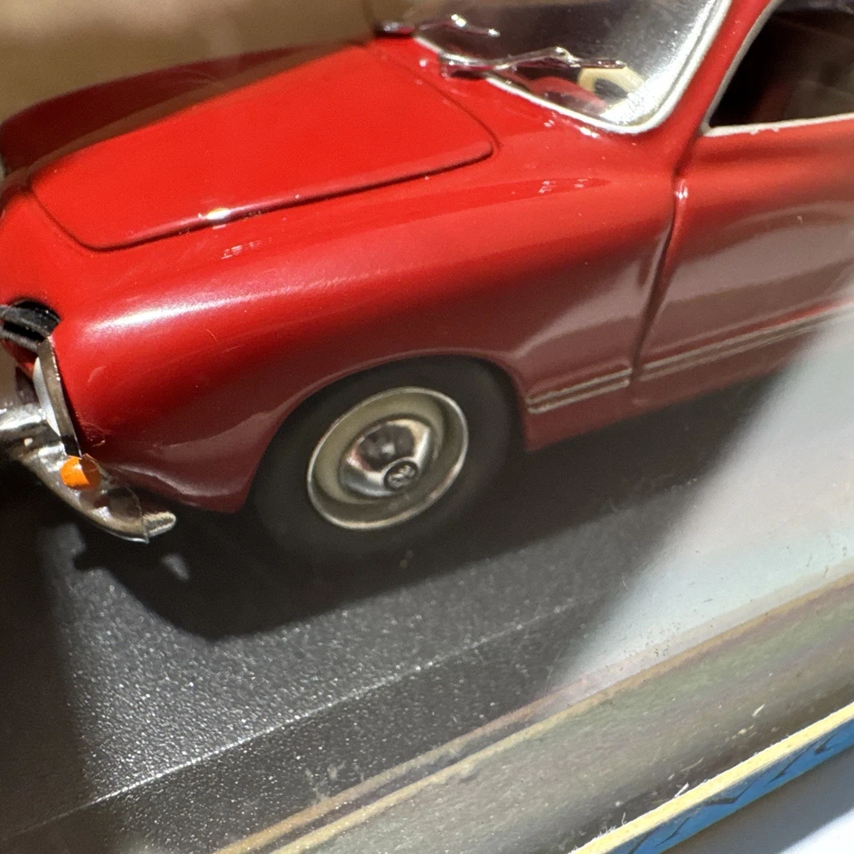 Minichamps 1:43 VW Volkswagen Karmann Ghia cupé rojo - Paul’s Model Art Diecast Foto 4 de 4