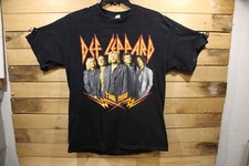 Def Leppard Poison 2009 Tour Graphic Concert T-Shirt - SIZE LARGE
