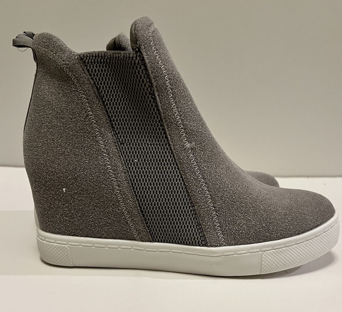 ATHLEFIT Gray Faux Suede PULL-ON Hidden Wedge Heel BOOTIES SNEAKERS Size