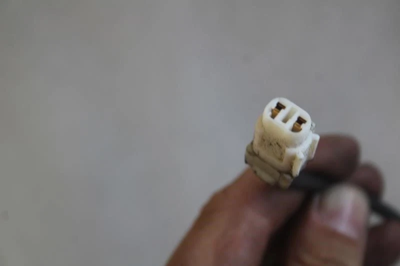 Sensor abs delantero derecho Lexus Es300 Es330 2002 2003 2004 2005 2006 89542-33070 Foto 3 de 4