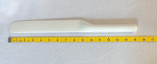 "Espátula de plástico para glasear pasteles IKEA cuchillo servidor congelador para servir blanco 15"" de largo" - Imagen 4 de 4