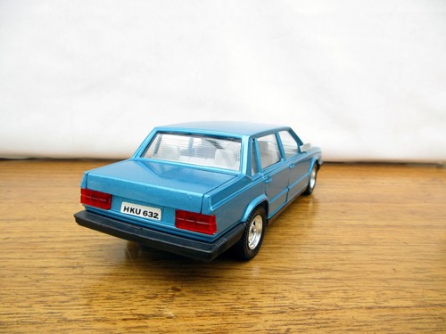 Tonka Polistil 2251 Volvo 740 GLE - Metallic Blue - Boxed 1:25 - Picture 8 of 16