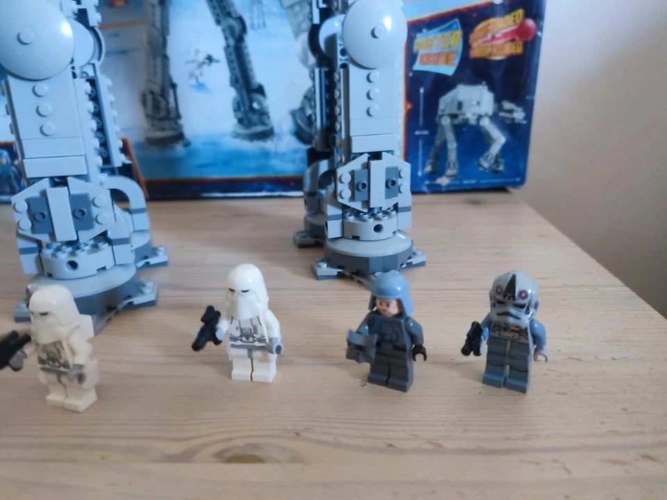 LEGO 75054, foto 2 di 5