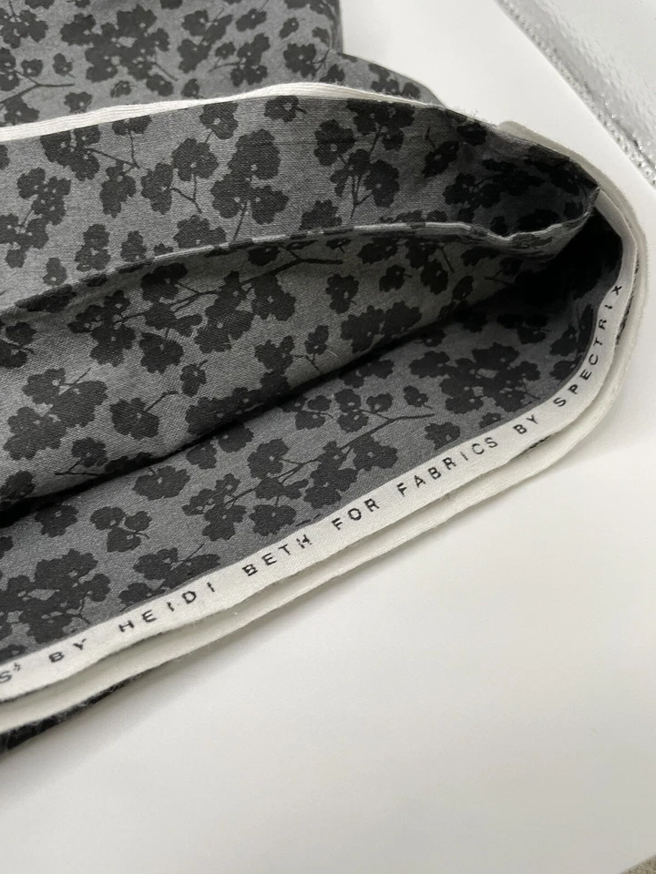 "Siluetas de Spectrix tela negro gris flores florales 36"" x 44""" Foto 4 de 4