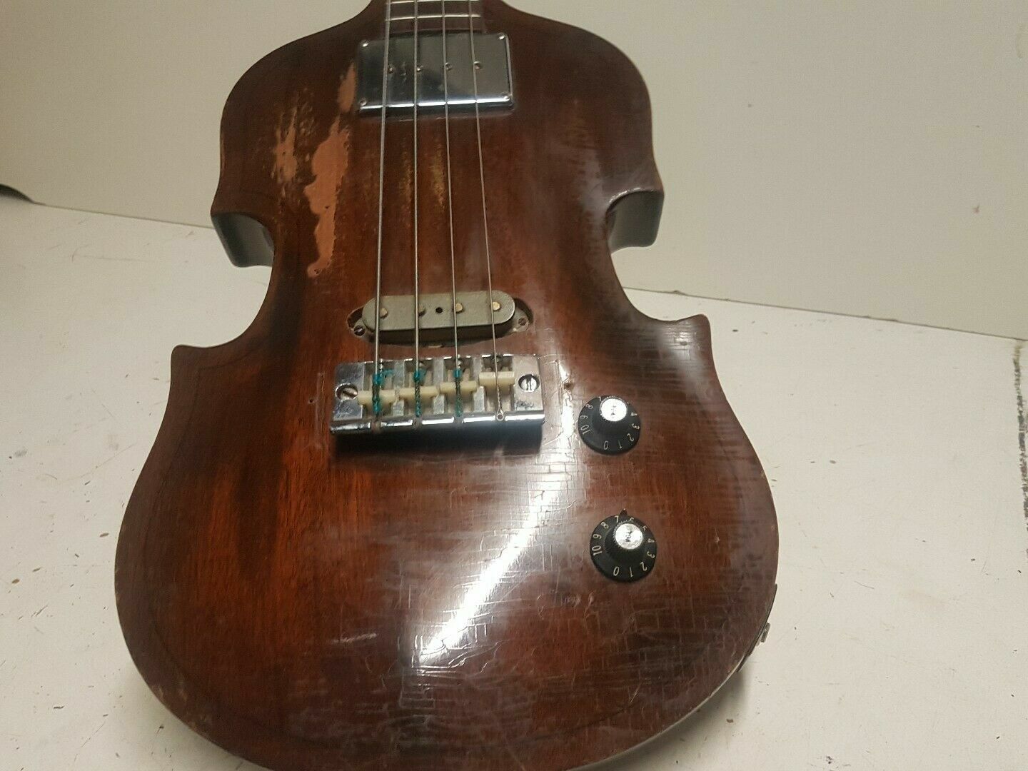 1969 GIBSON EB 1 VIOLIN BASS USA - SKINNY NECK PROFILE