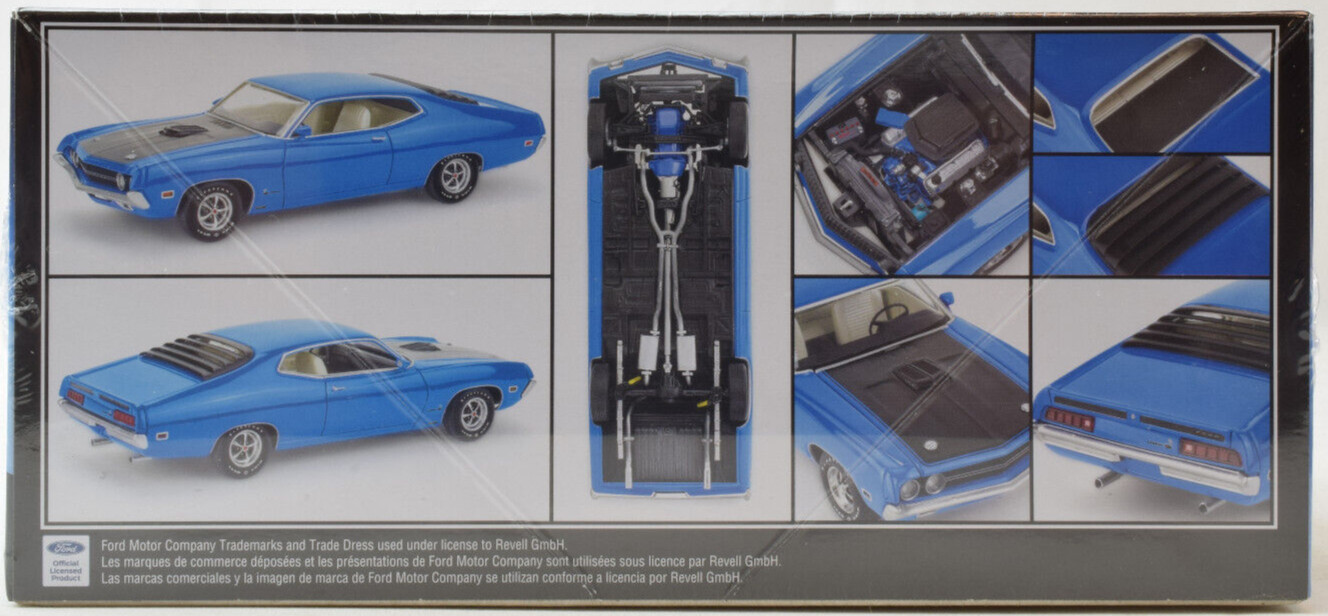Revell 1970 Ford Torino Cobra 1/25 Scale Plastic Model Car Kit 14534