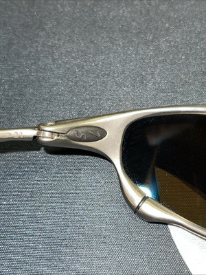 Oakley Juliet Polished w/Blue Iridium Lenses First Generation 04 Oakley Juliet Polished w/Blue Iridium Lenses First Generation 04