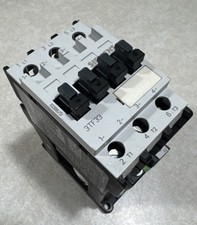 Siemens 3TF3300-0B 600V 30A 10Hp Contactor 24VDC Coil